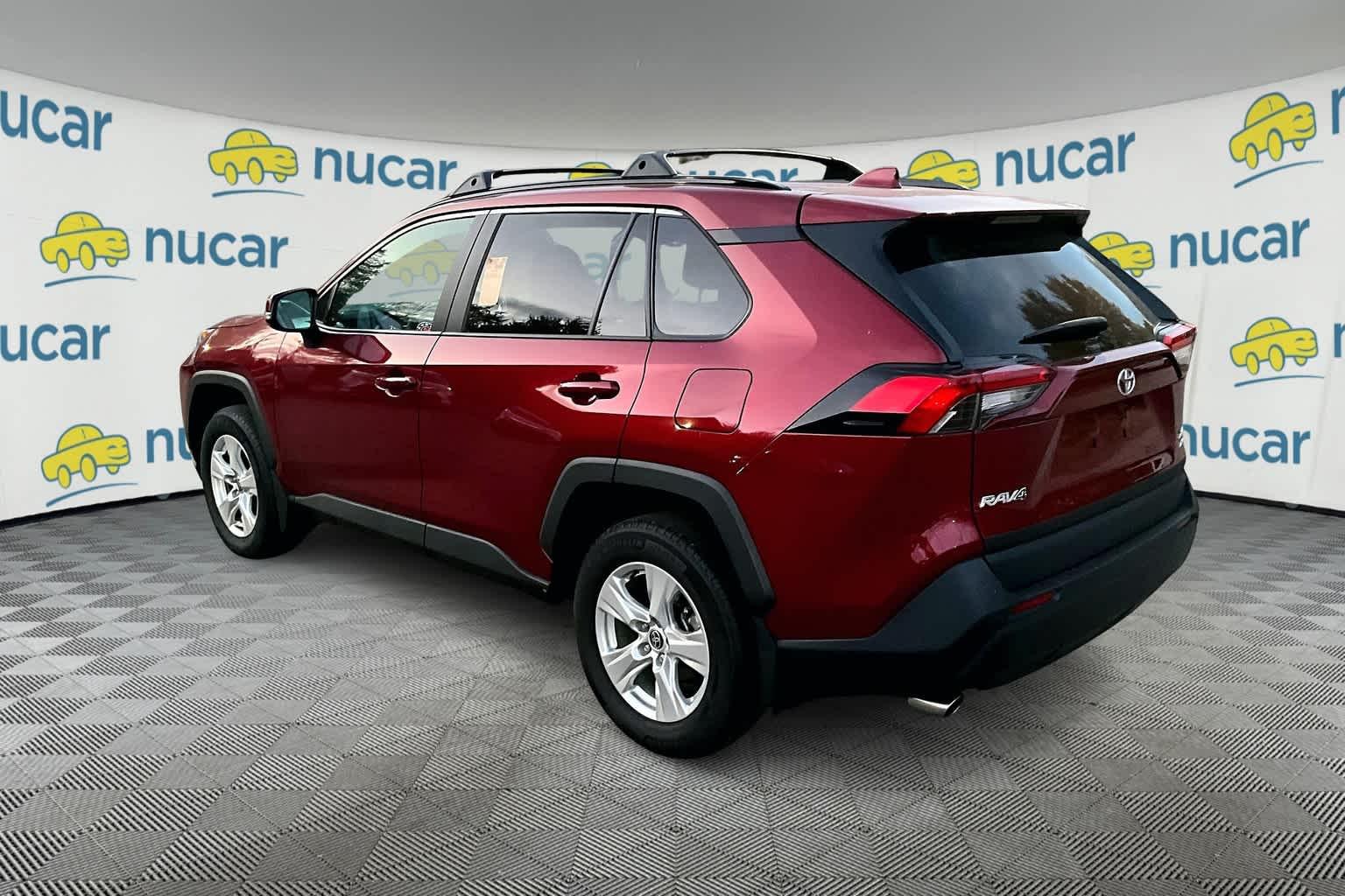 2021 Toyota RAV4 XLE - Photo 3