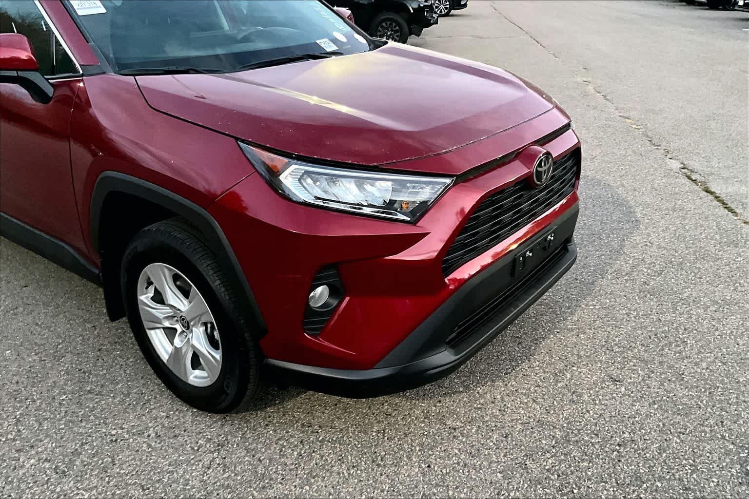 2021 Toyota RAV4 XLE - Photo 5