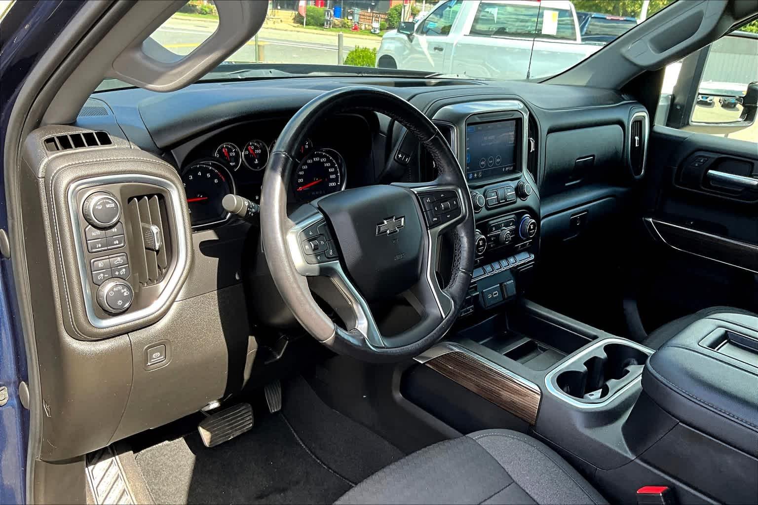 2021 Chevrolet Silverado 1500 RST 4WD Crew Cab 157 - Photo 15