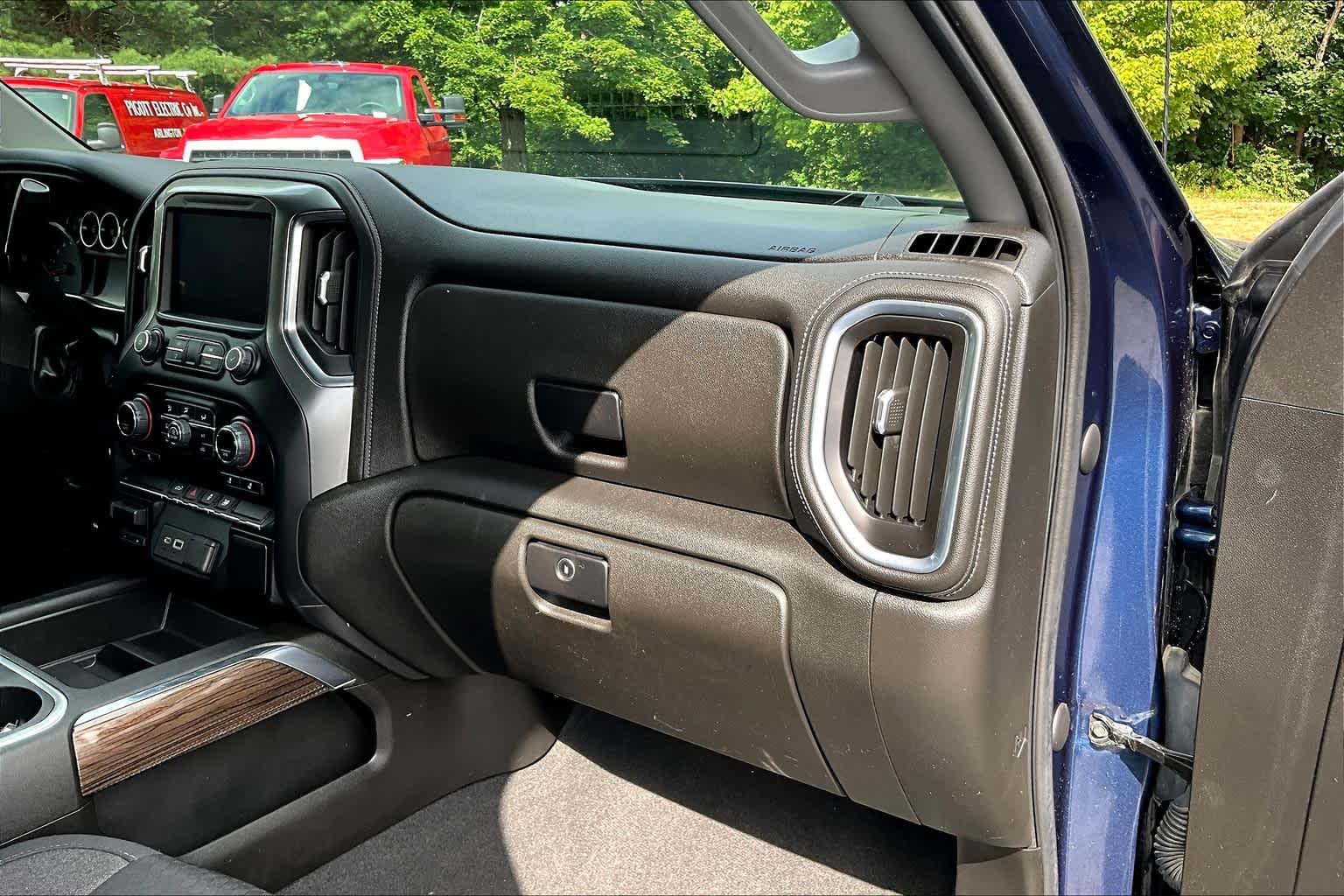 2021 Chevrolet Silverado 1500 RST 4WD Crew Cab 157 - Photo 26