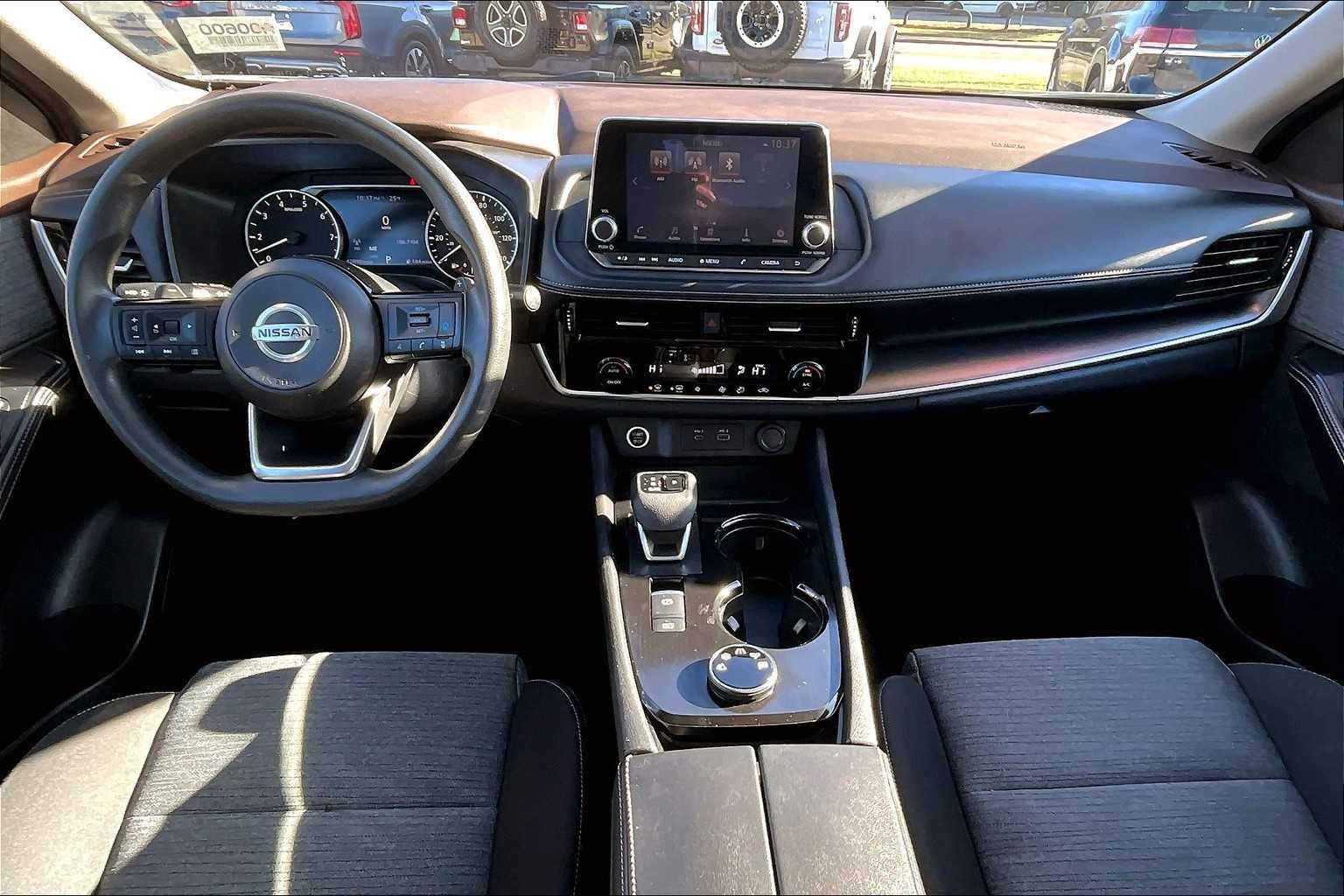 2021 Nissan Rogue SV - Photo 21