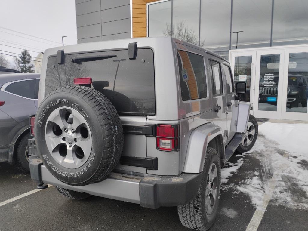 2017 Jeep Wrangler Unlimited Sahara - Photo 4