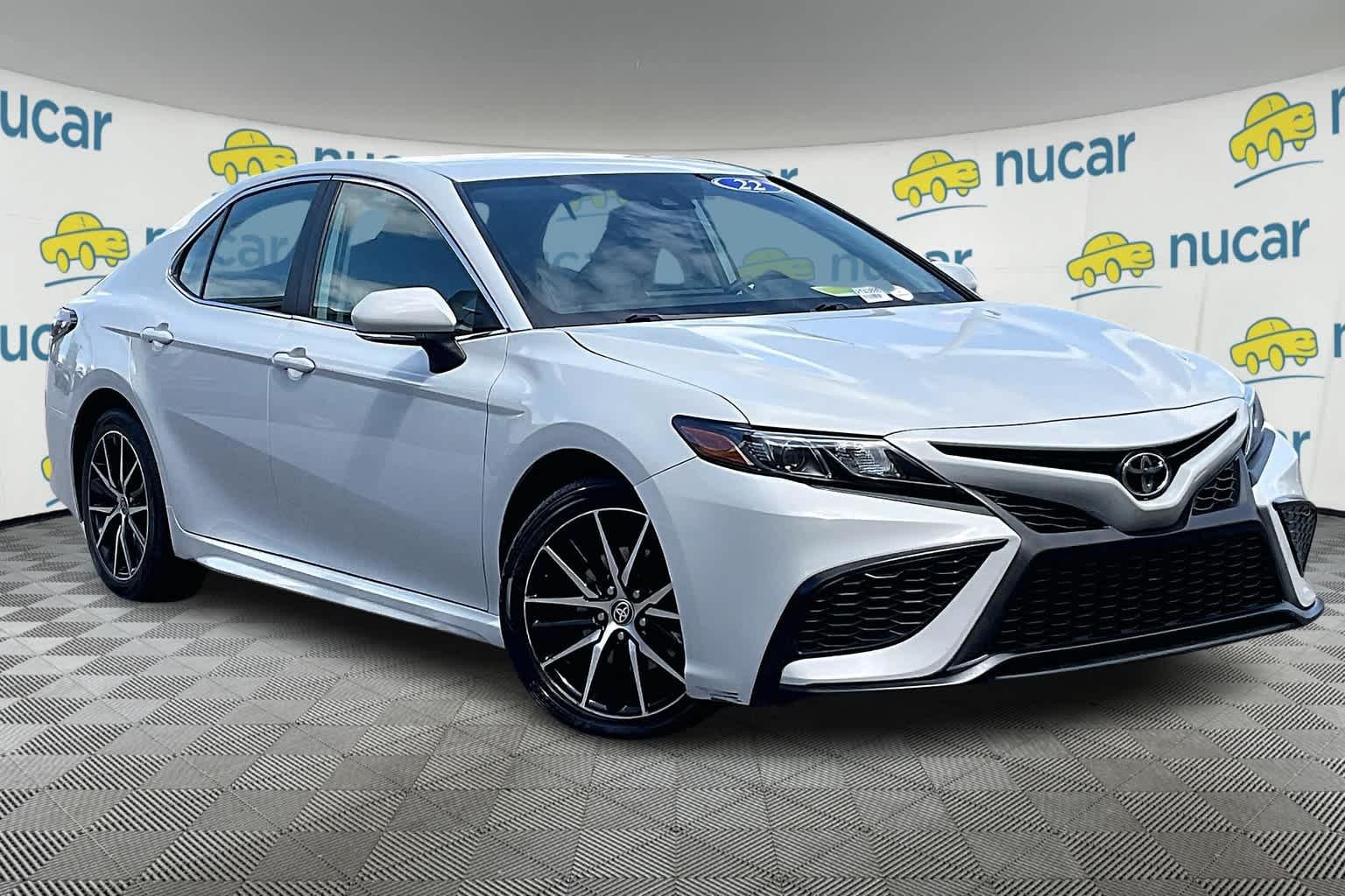 2022 Toyota Camry SE - Photo 1