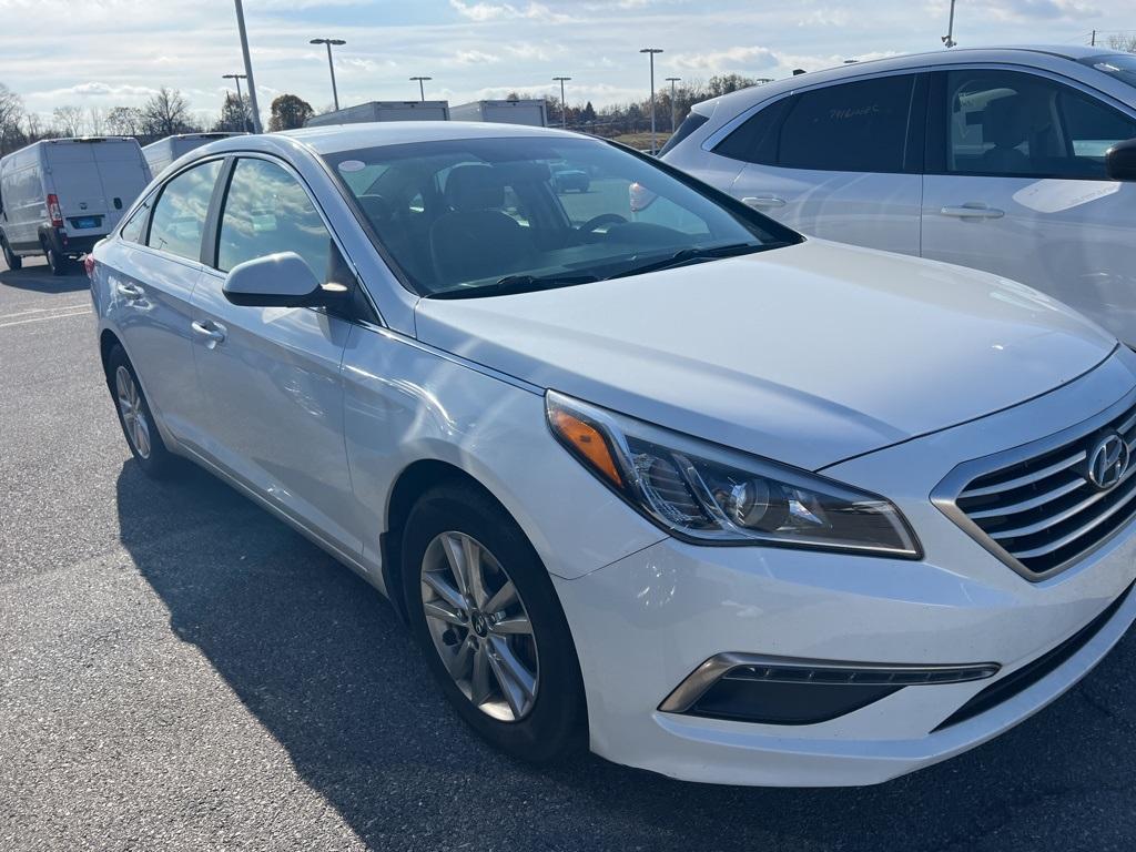 2015 Hyundai Sonata SE - Photo 2