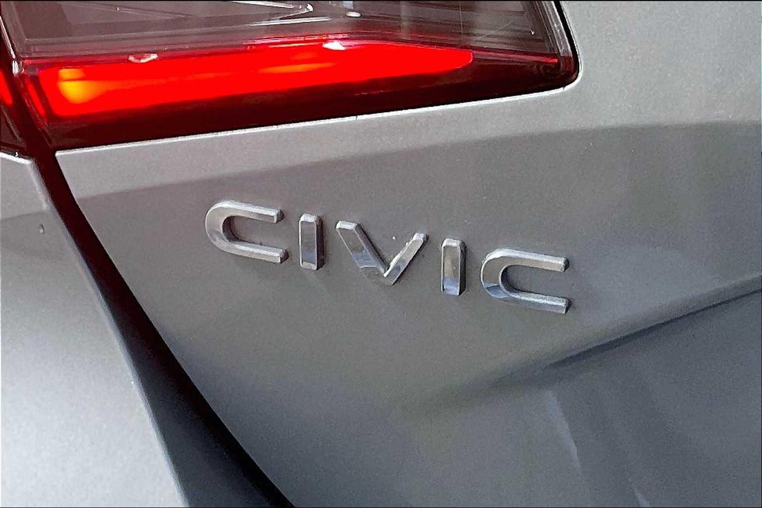 2022 Honda Civic Hatchback Sport - Photo 27