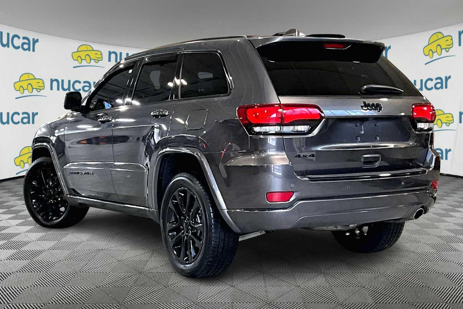 2018 Jeep Grand Cherokee Altitude - Photo 4