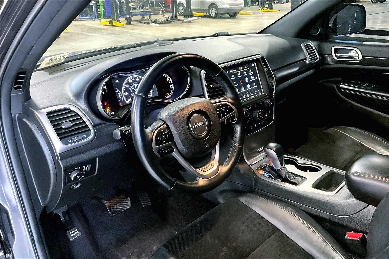 2018 Jeep Grand Cherokee Altitude - Photo 8