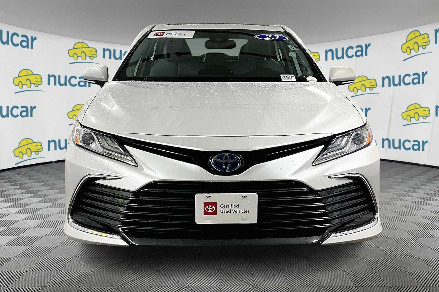 2023 Toyota Camry Hybrid XLE - Photo 2