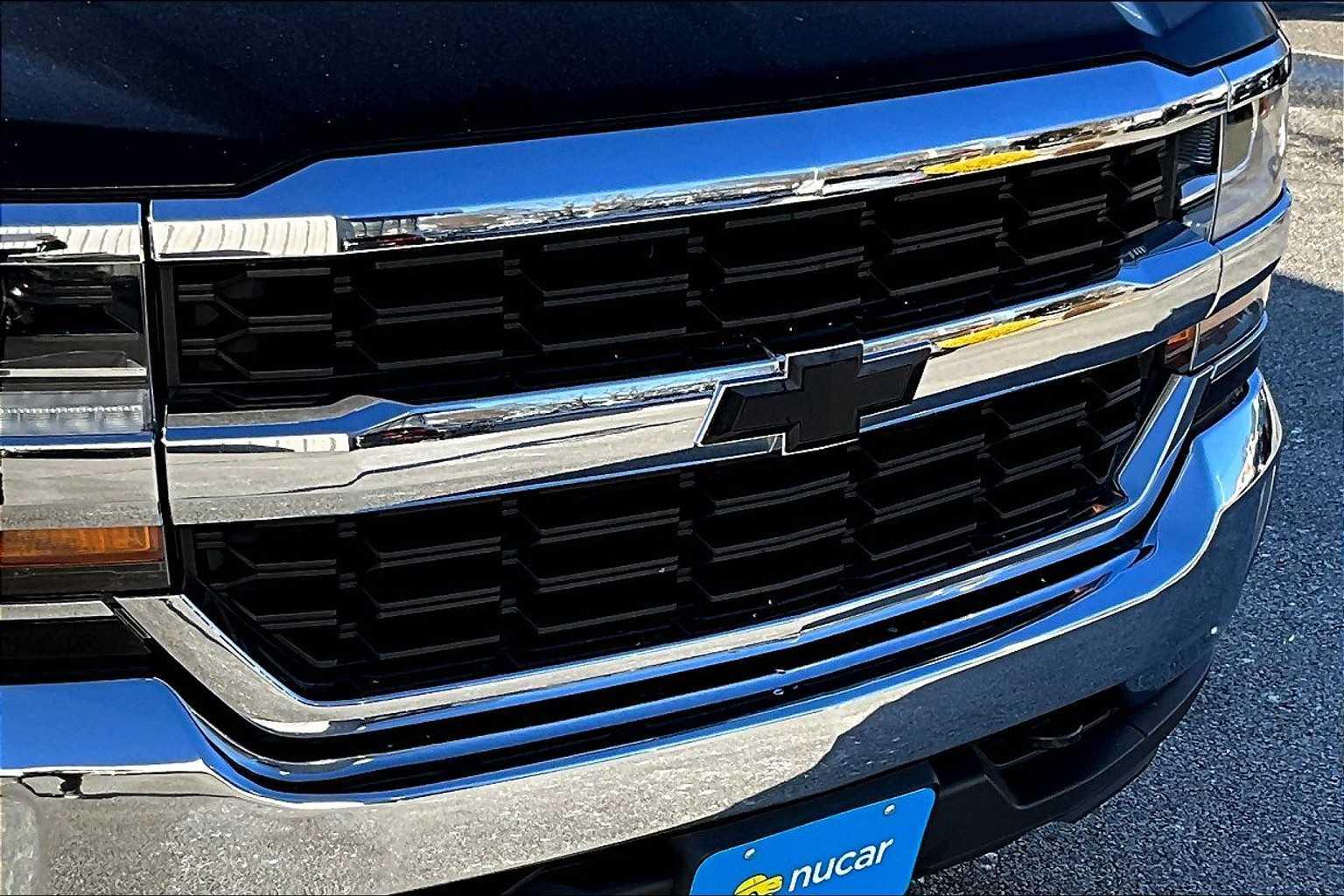 2018 Chevrolet Silverado 1500 LT 4WD Double Cab 143.5 - Photo 31