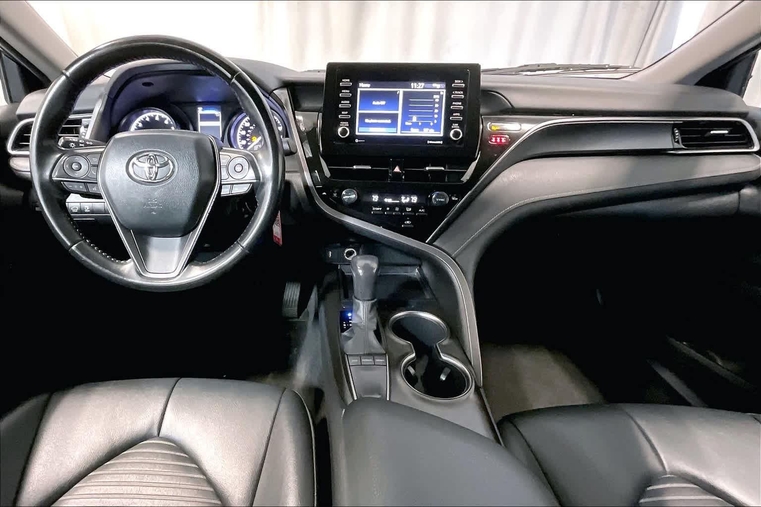 2022 Toyota Camry SE - Photo 21