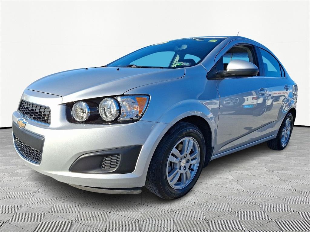 2016 Chevrolet Sonic LT - Photo 3