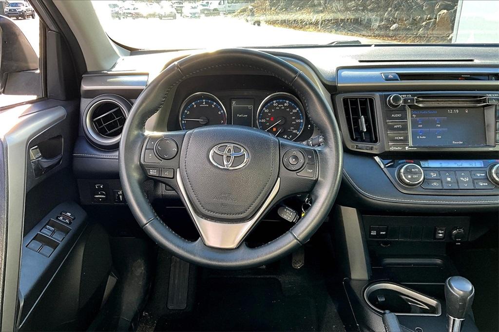 2016 Toyota RAV4 XLE - Photo 15