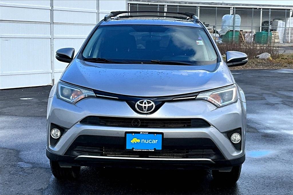 2016 Toyota RAV4 XLE - Photo 2