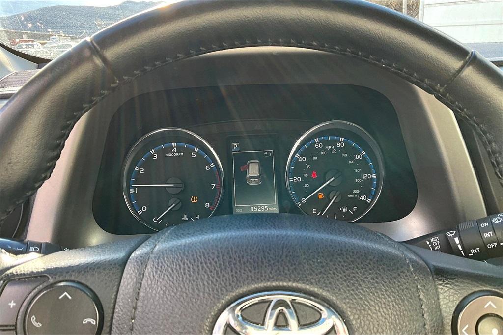 2016 Toyota RAV4 XLE - Photo 23