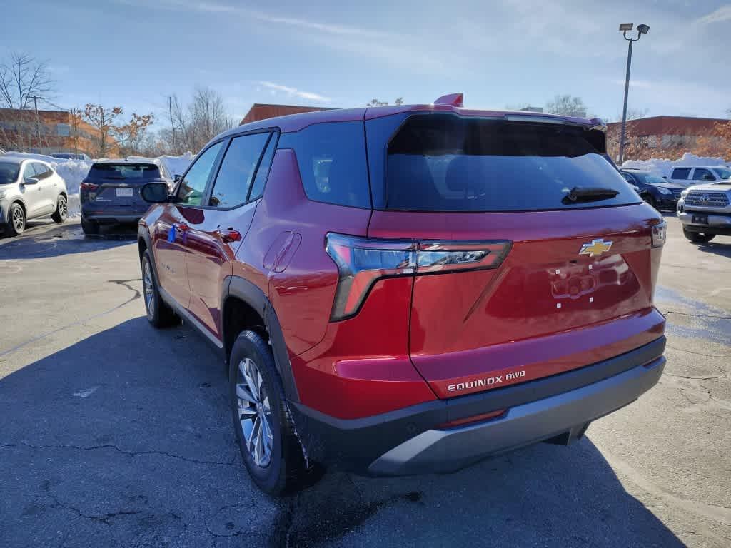 2025 Chevrolet Equinox AWD LT - Photo 4