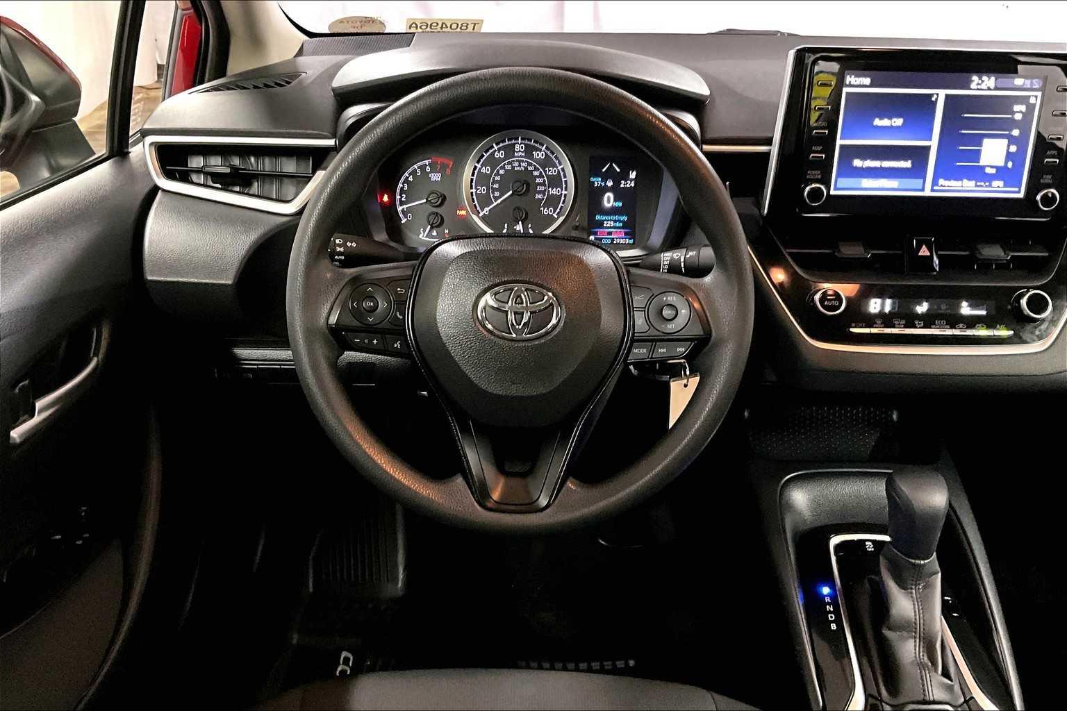 2020 Toyota Corolla LE - Photo 17