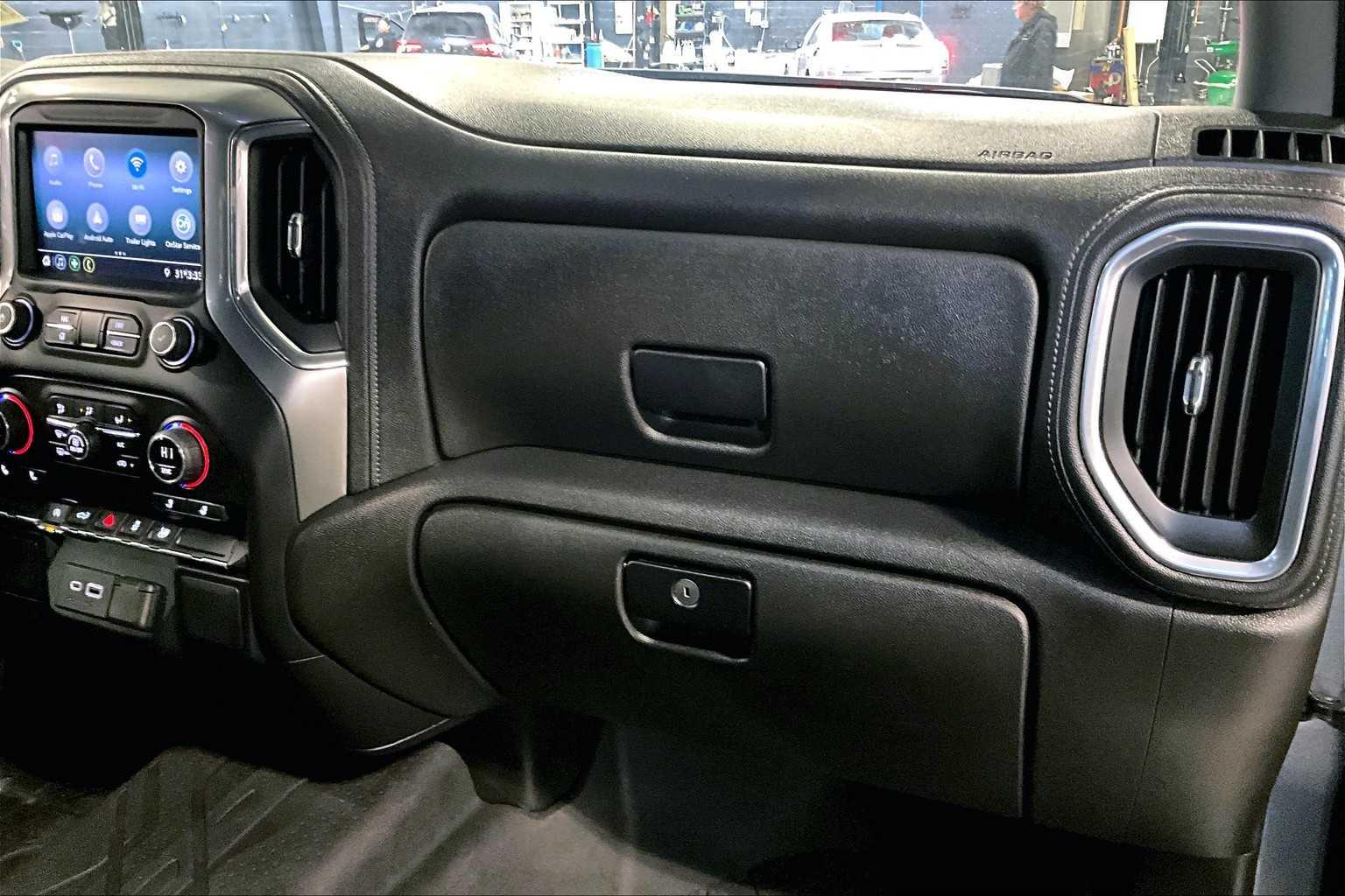 2021 Chevrolet Silverado 1500 LT 4WD Crew Cab 147 - Photo 13