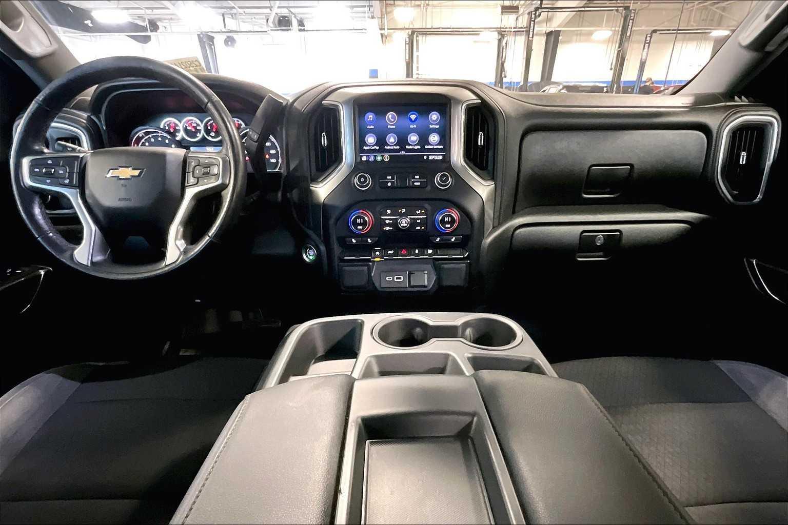 2021 Chevrolet Silverado 1500 LT 4WD Crew Cab 147 - Photo 21