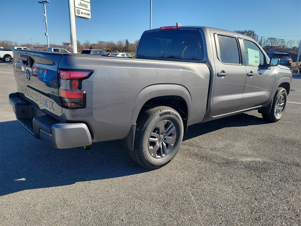 2025 Nissan Frontier SV - Photo 4