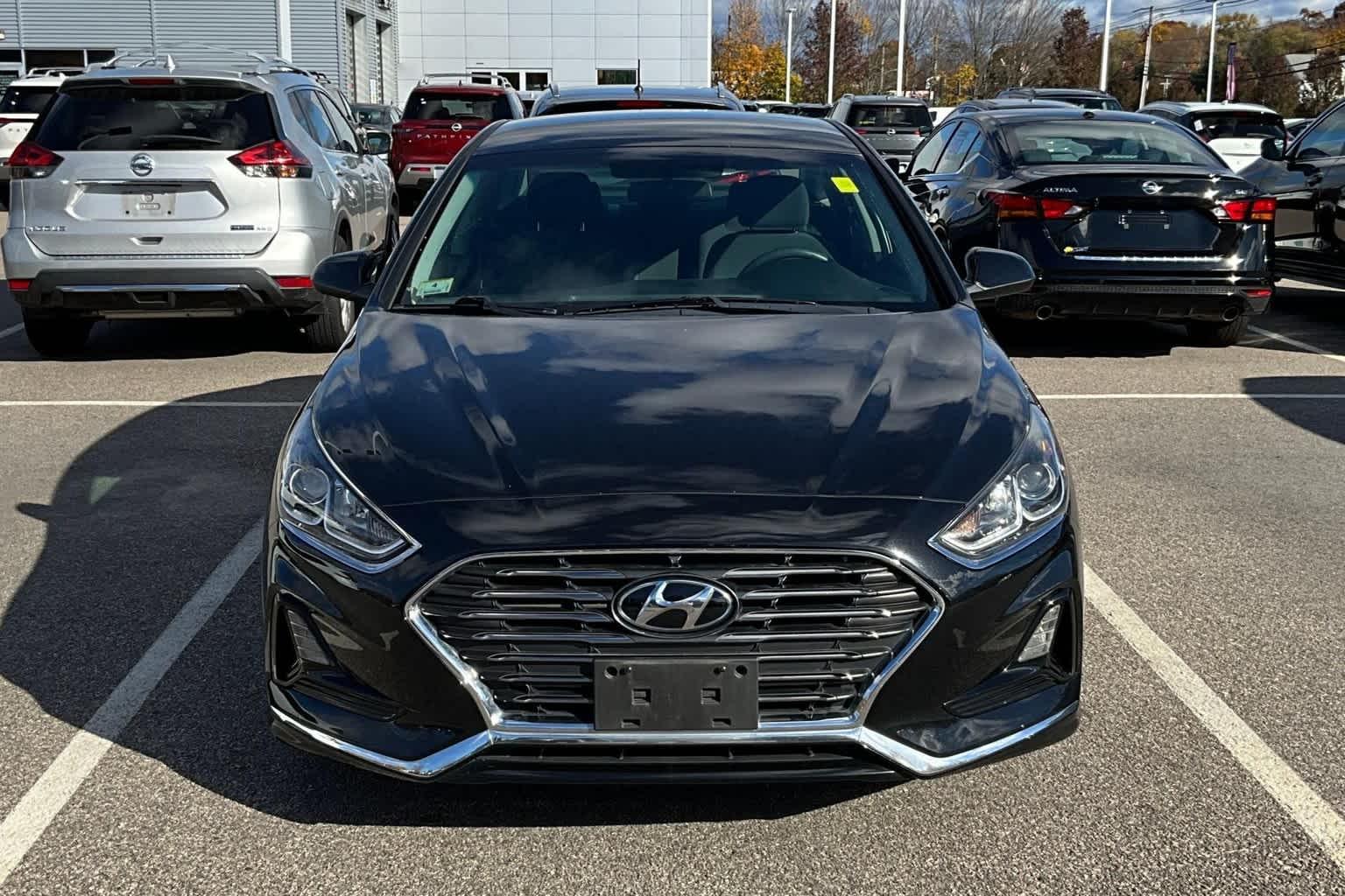 2018 Hyundai Sonata SE - Photo 2