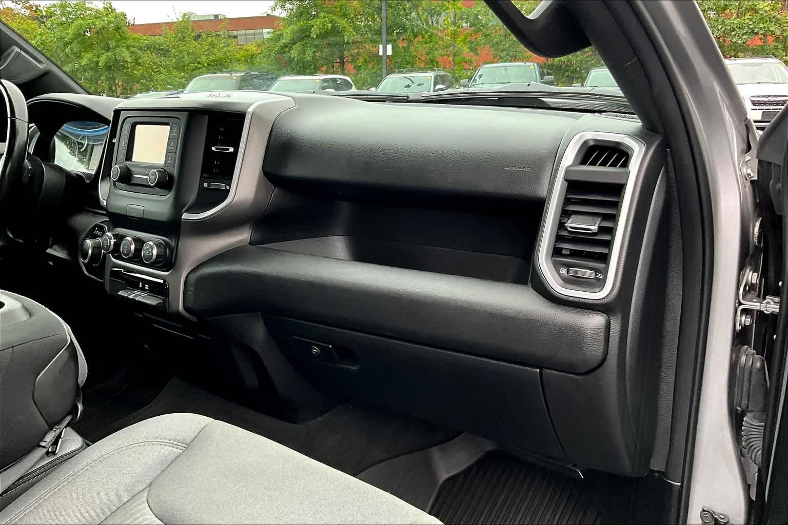 2021 Ram 1500 Big Horn 4x4 Quad Cab 64 Box - Photo 13