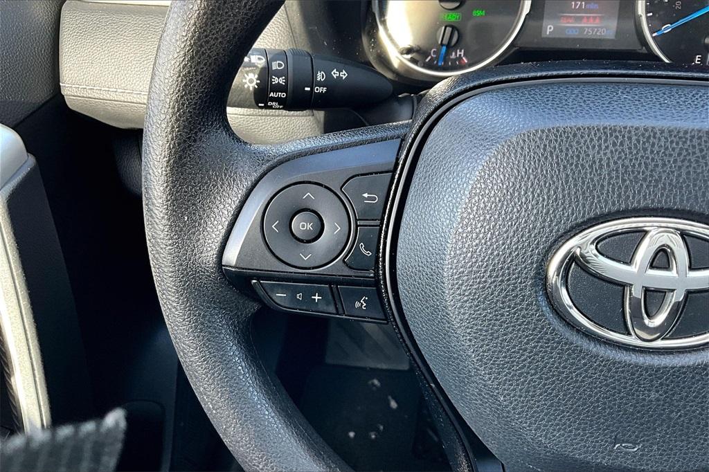 2021 Toyota RAV4 Hybrid XLE - Photo 23