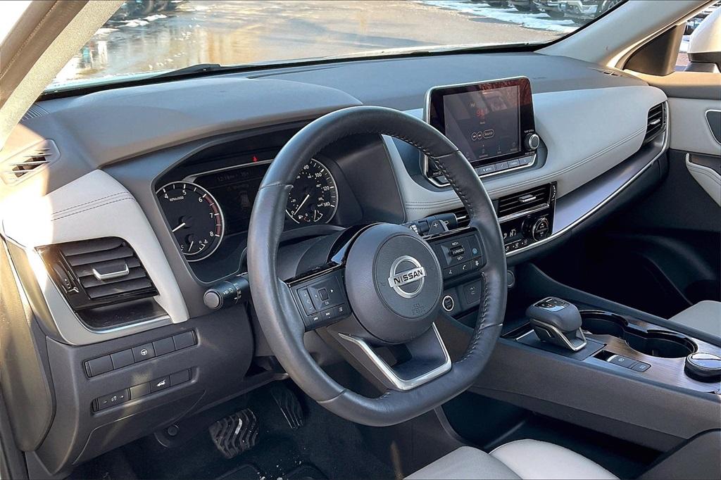 2021 Nissan Rogue SV - Photo 8