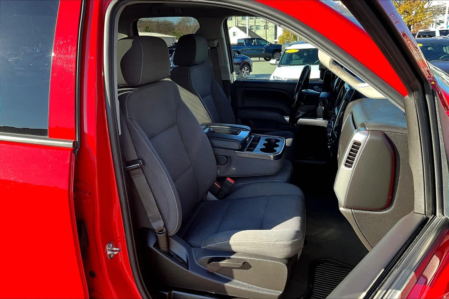 2019 Chevrolet Silverado 2500HD LT 4WD Double Cab 144.2 - Photo 11