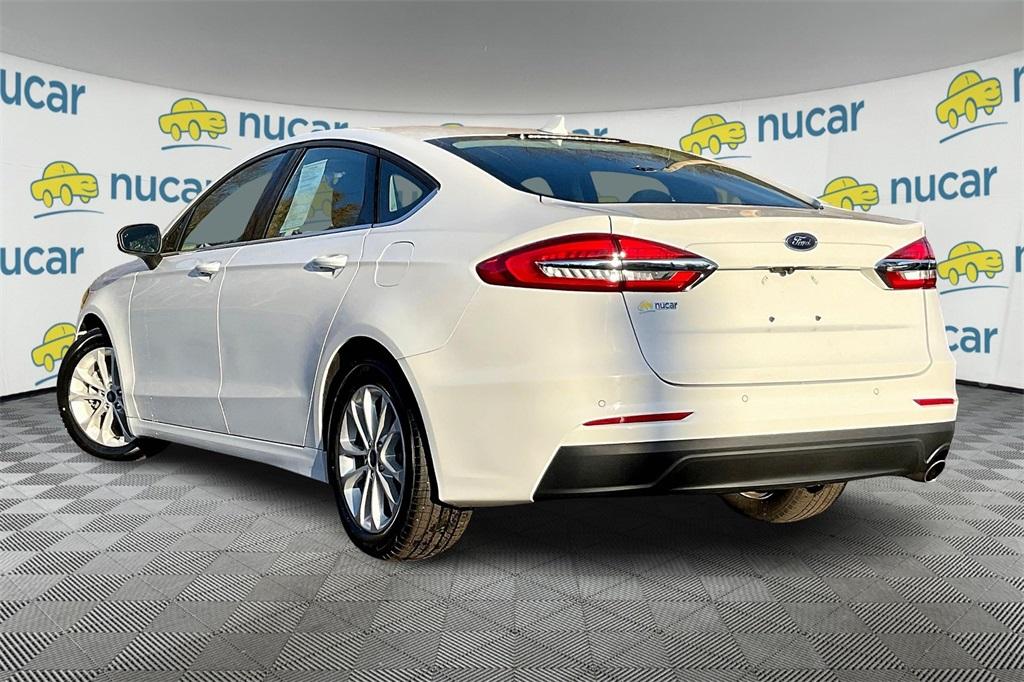 2020 Ford Fusion SE - Photo 4