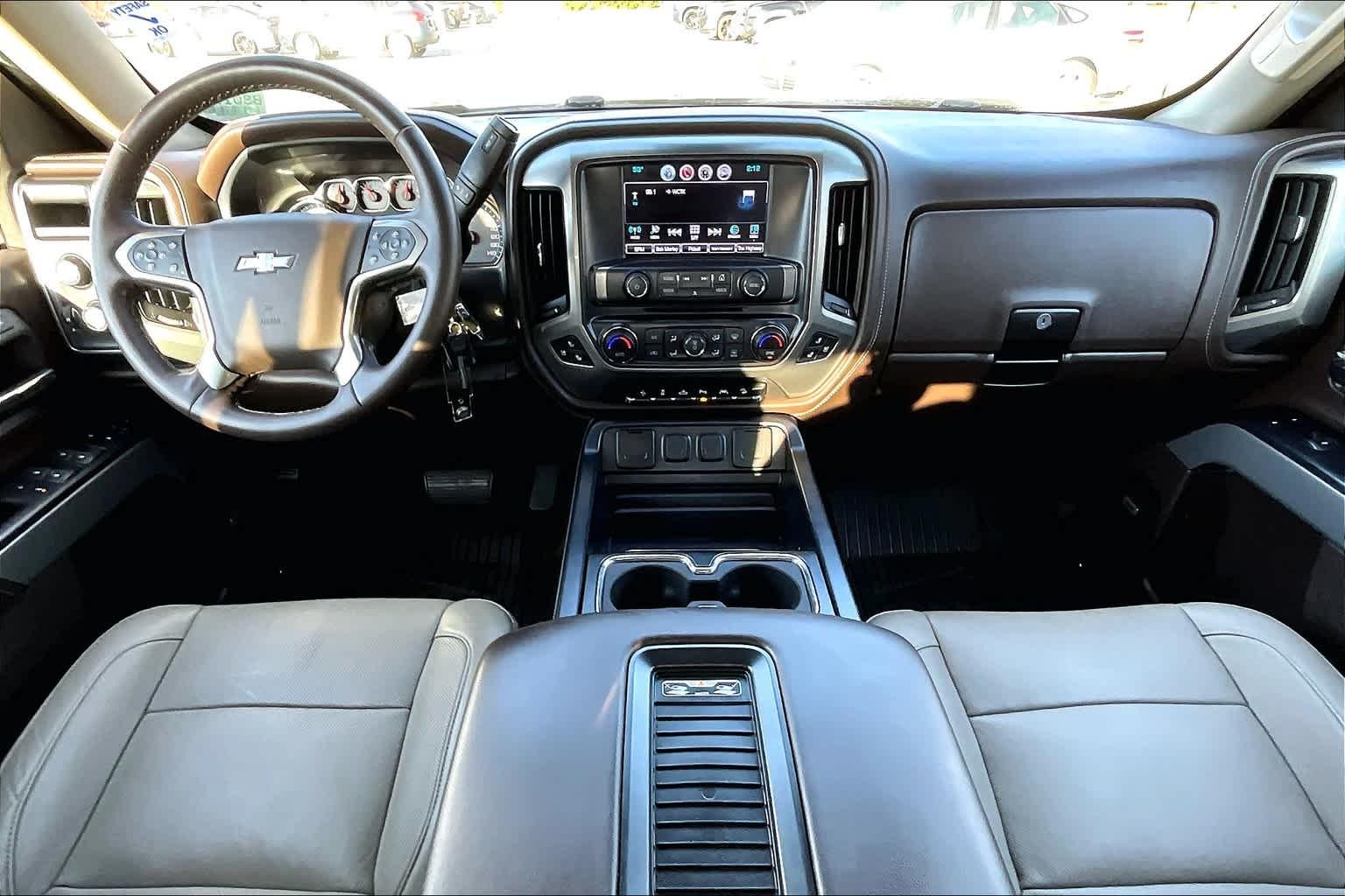 2018 Chevrolet Silverado 1500 LTZ 4WD Crew Cab 143.5 - Photo 21