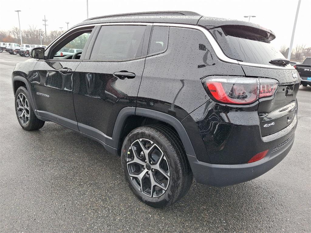 2025 Jeep Compass Limited - Photo 3