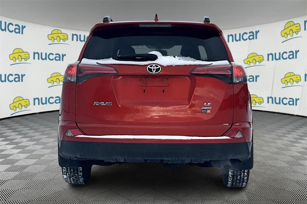 2016 Toyota RAV4 LE - Photo 5