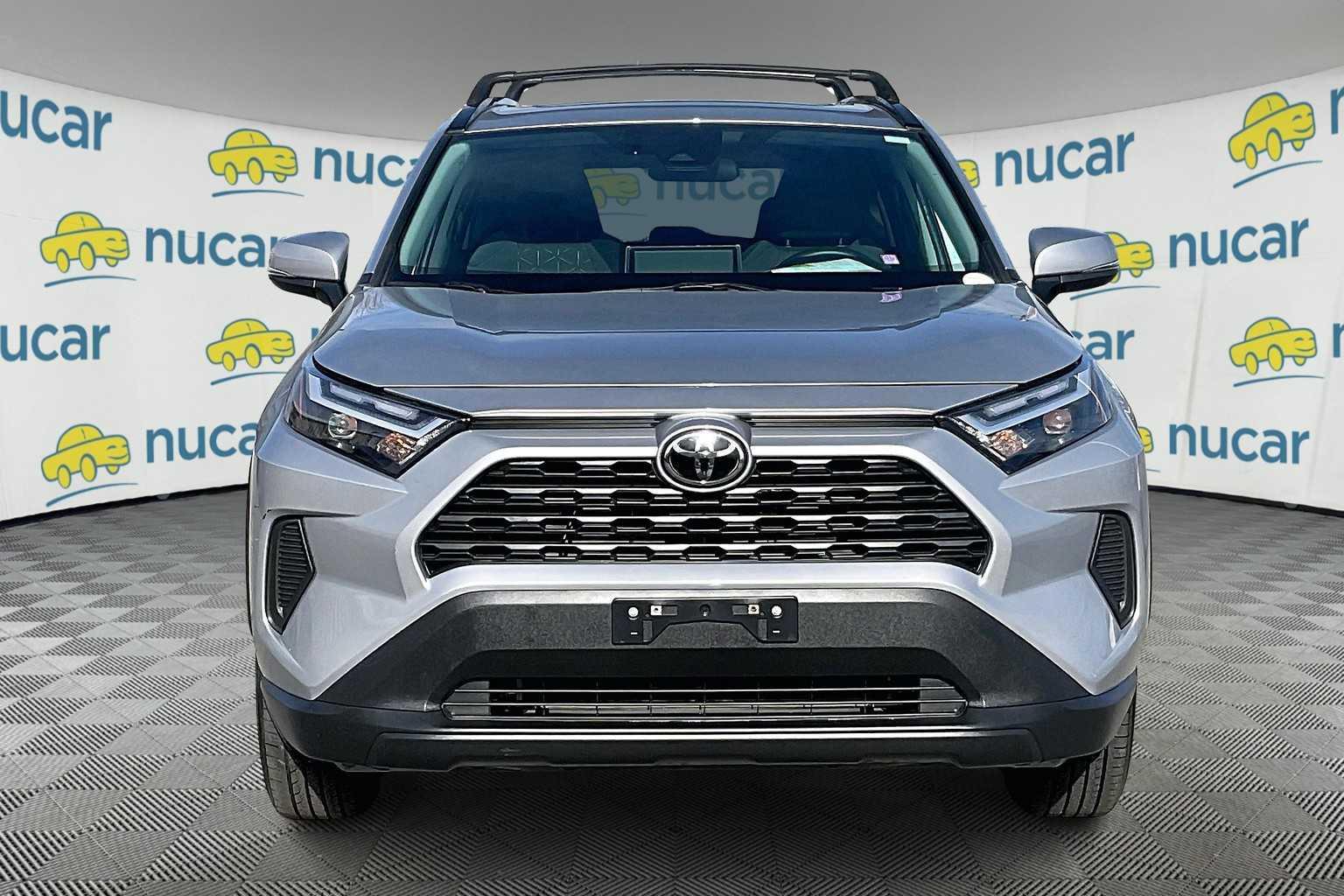 2022 Toyota RAV4 XLE - Photo 2