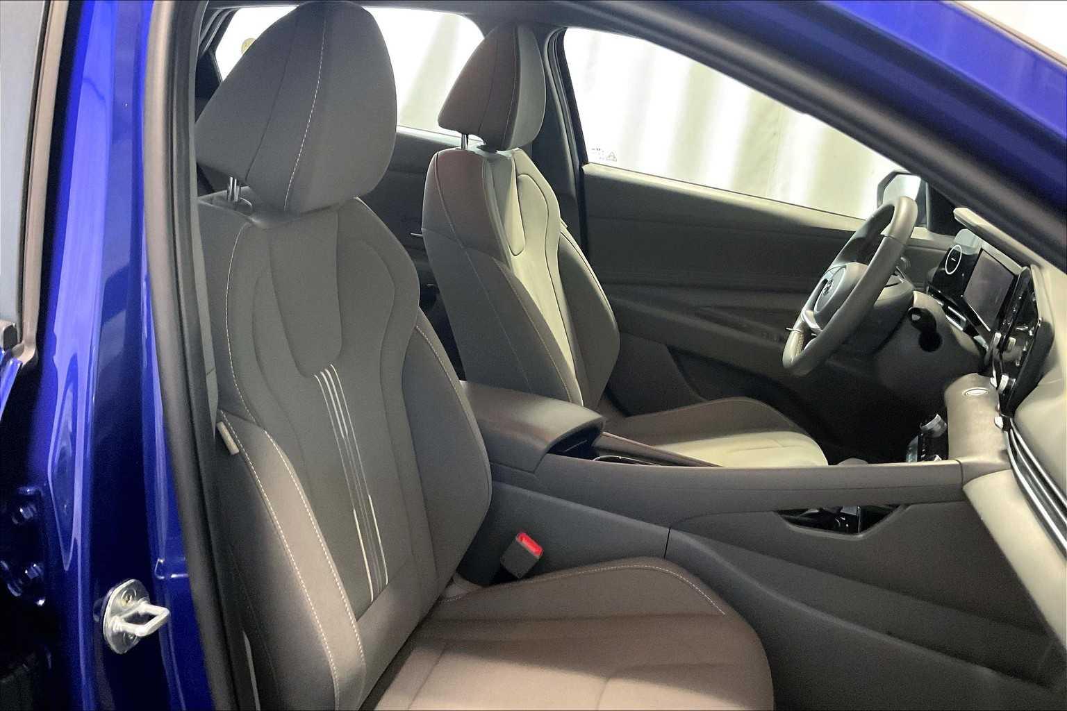 2021 Hyundai Elantra SEL - Photo 11