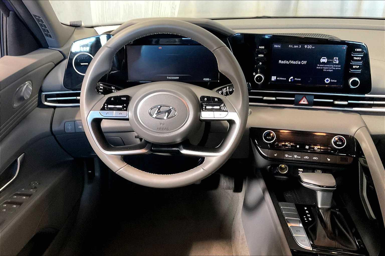 2021 Hyundai Elantra SEL - Photo 17