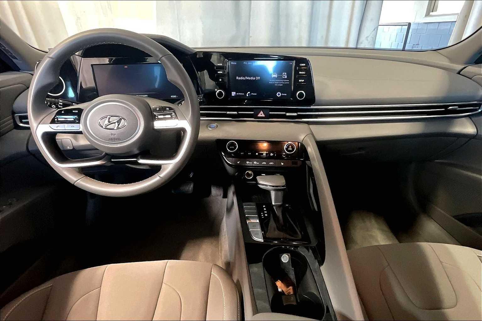 2021 Hyundai Elantra SEL - Photo 21