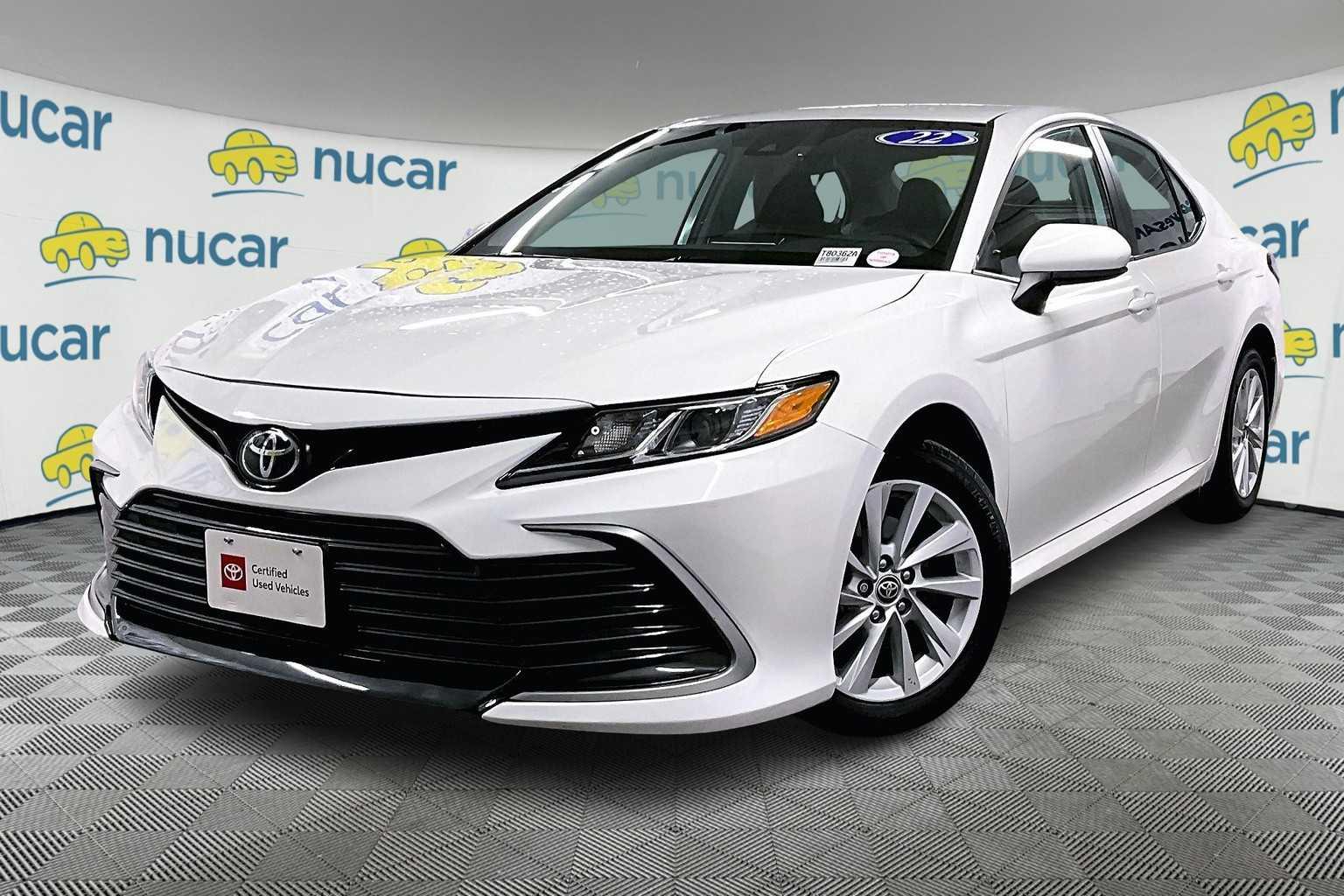 2022 Toyota Camry LE - Photo 3