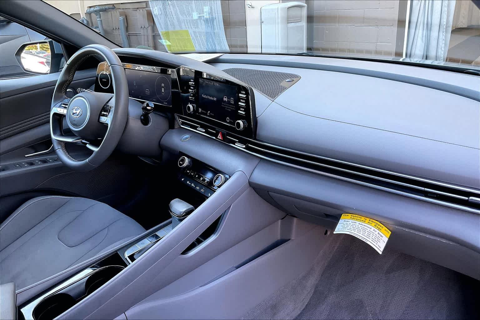 2021 Hyundai Elantra SEL - Photo 14