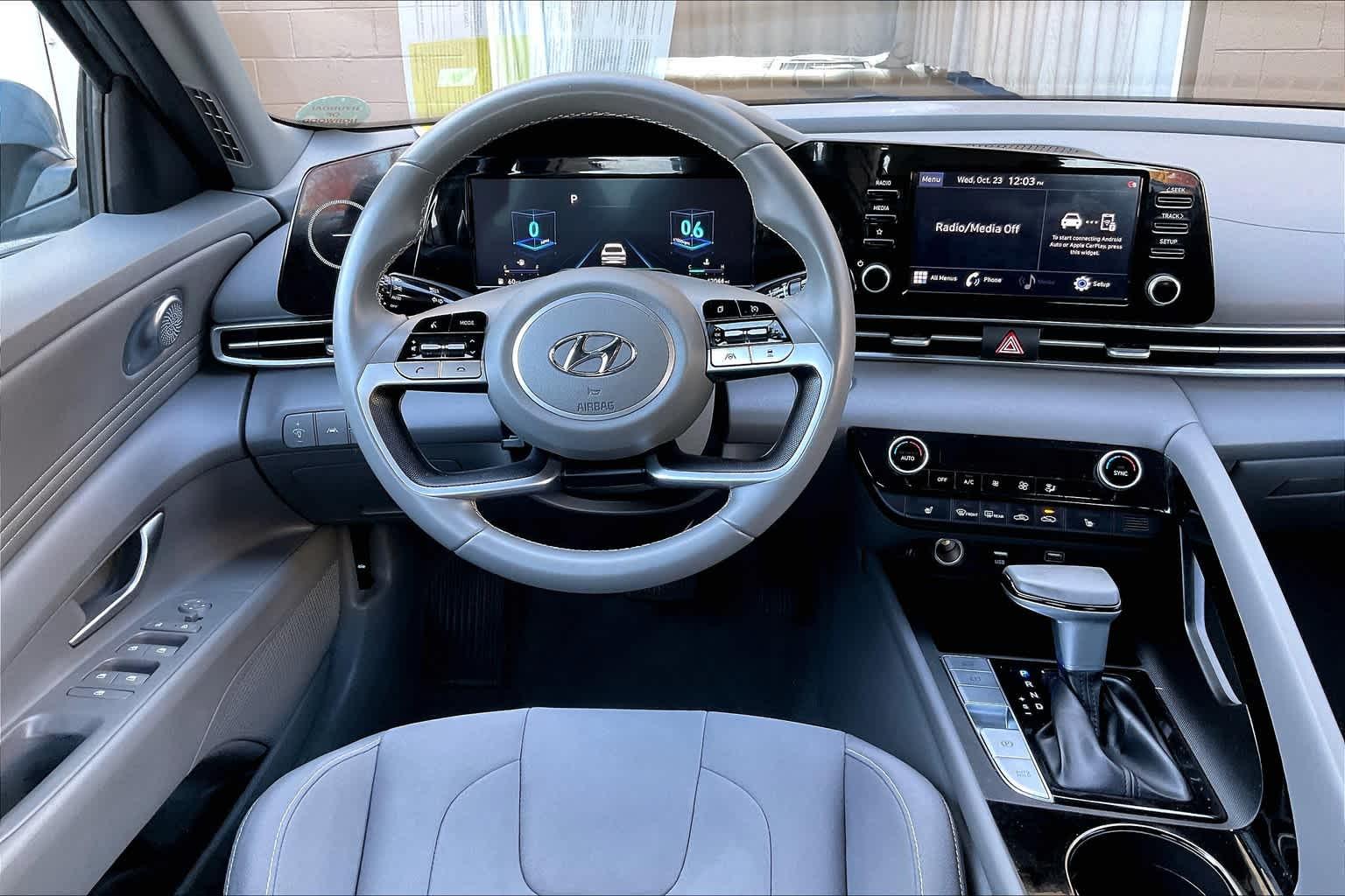 2021 Hyundai Elantra SEL - Photo 17