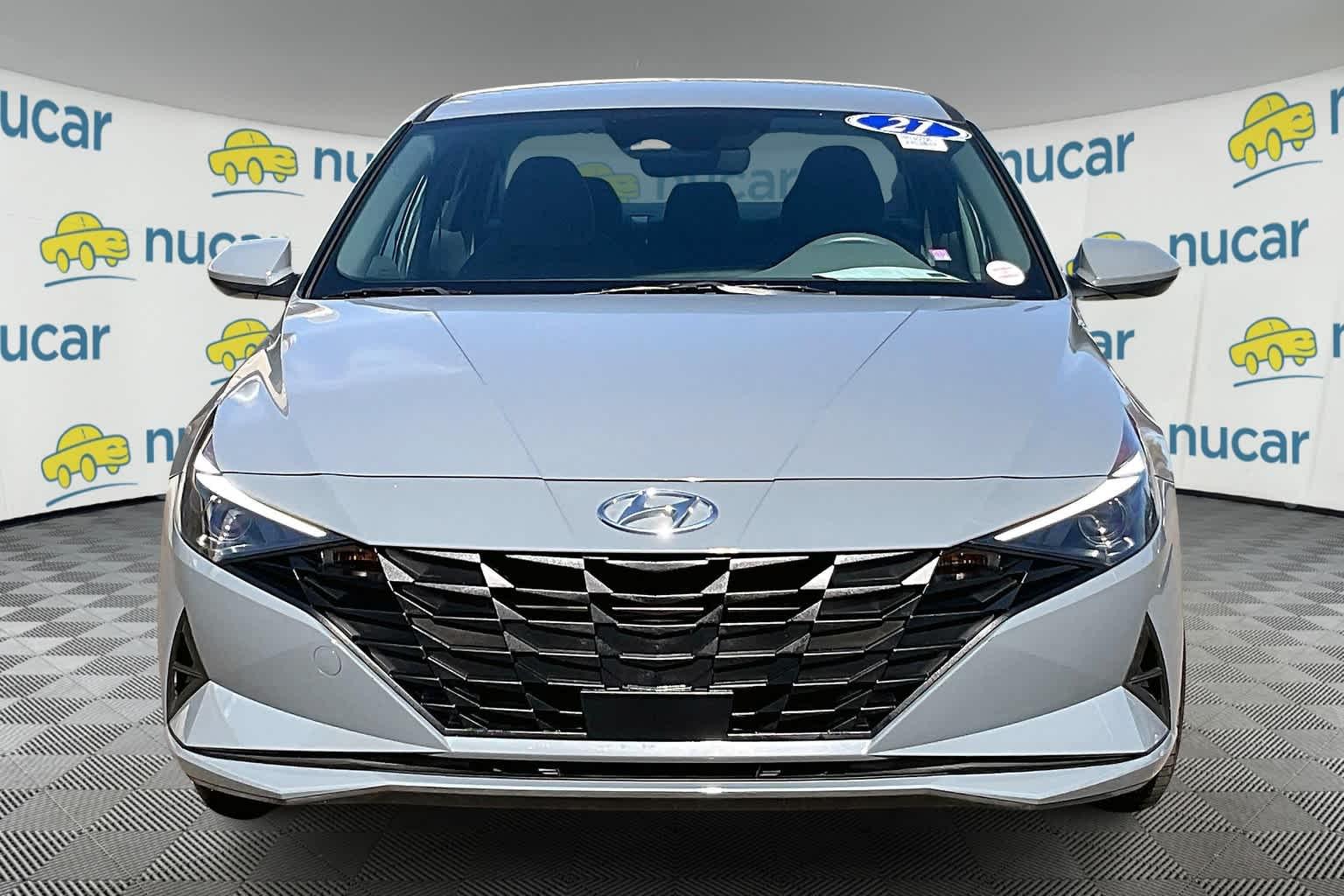 2021 Hyundai Elantra SEL - Photo 2