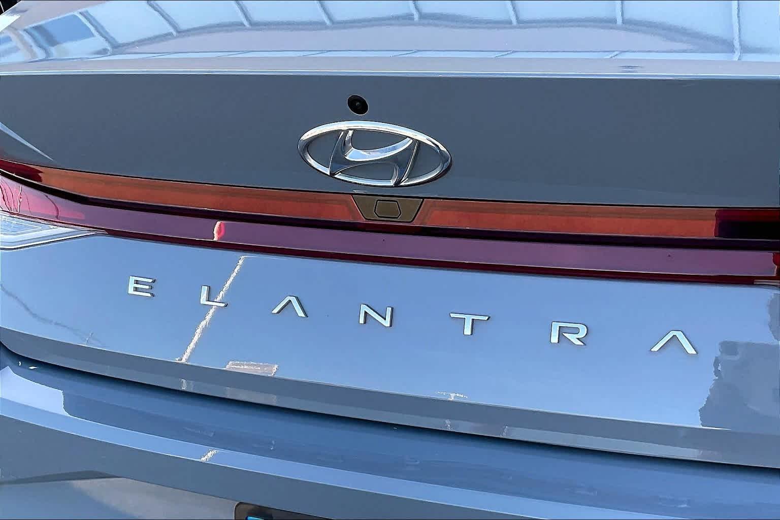 2021 Hyundai Elantra SEL - Photo 28