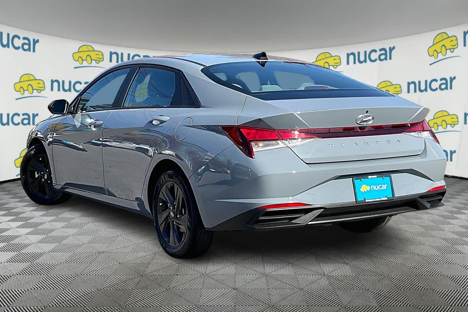 2021 Hyundai Elantra SEL - Photo 4