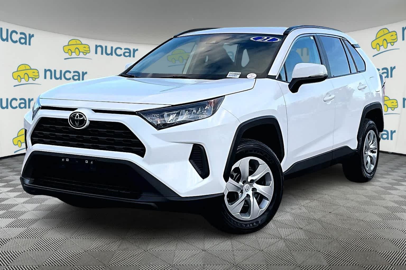 2021 Toyota RAV4 LE - Photo 3