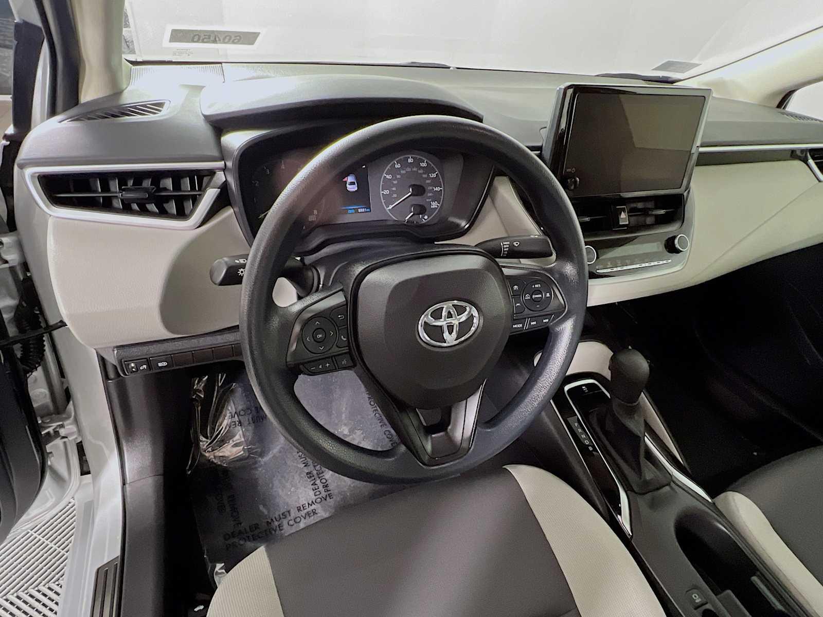 2024 Toyota Corolla LE - Photo 11