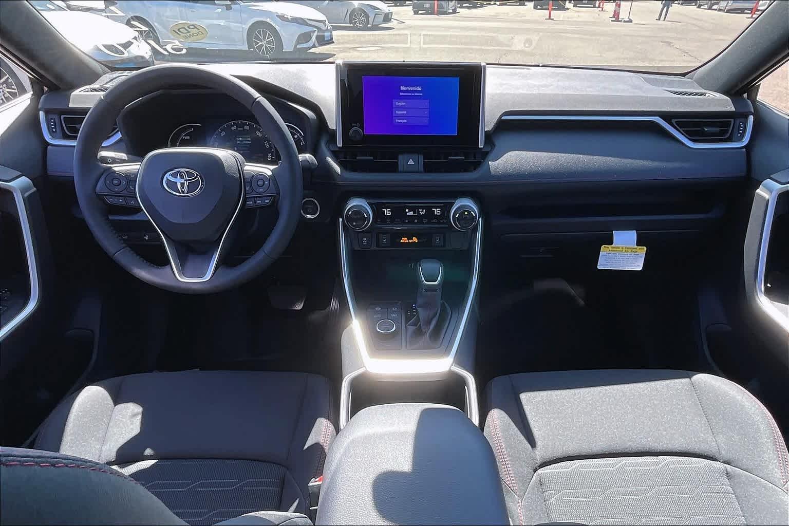 2024 Toyota RAV4 Prime SE - Photo 11