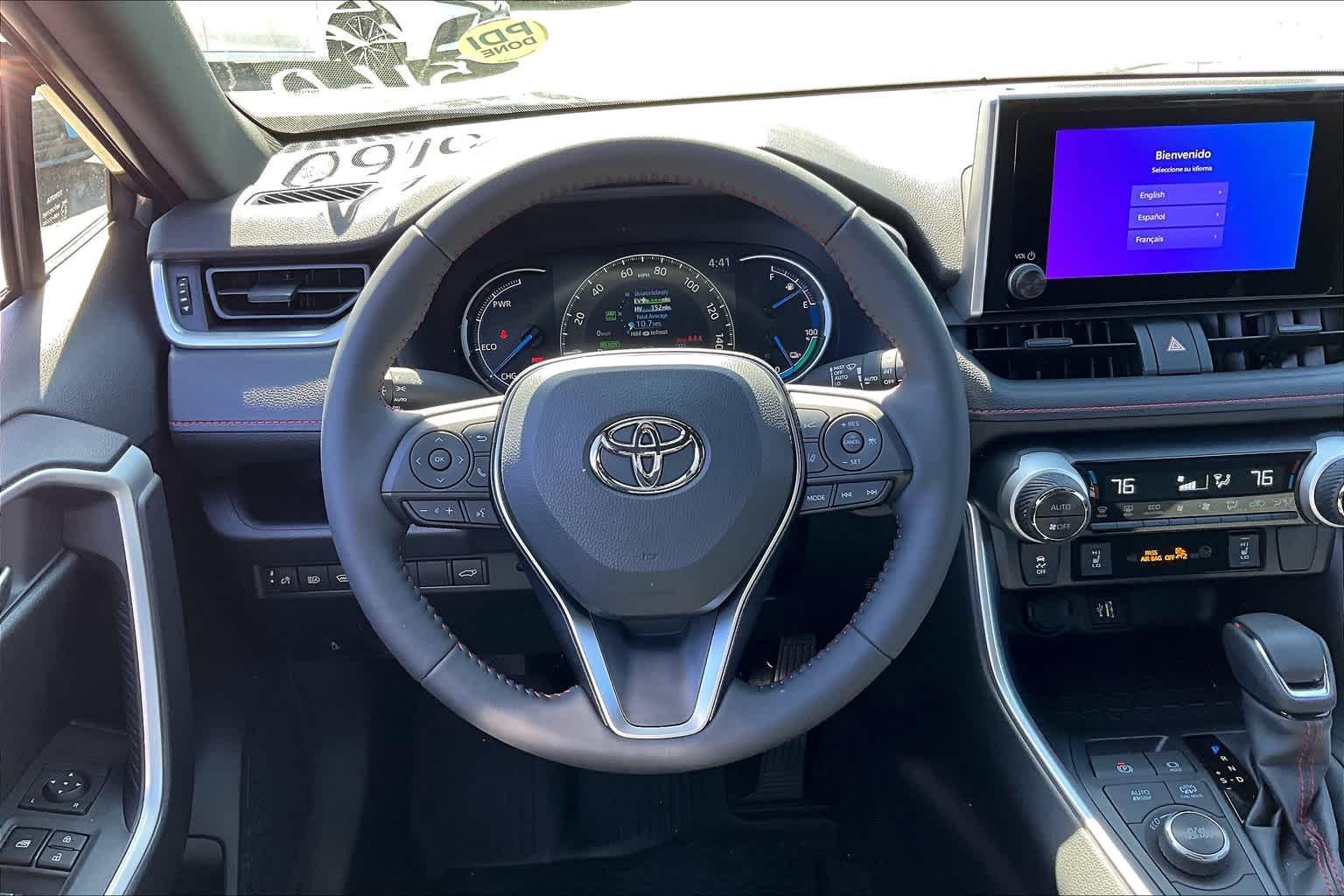 2024 Toyota RAV4 Prime SE - Photo 9