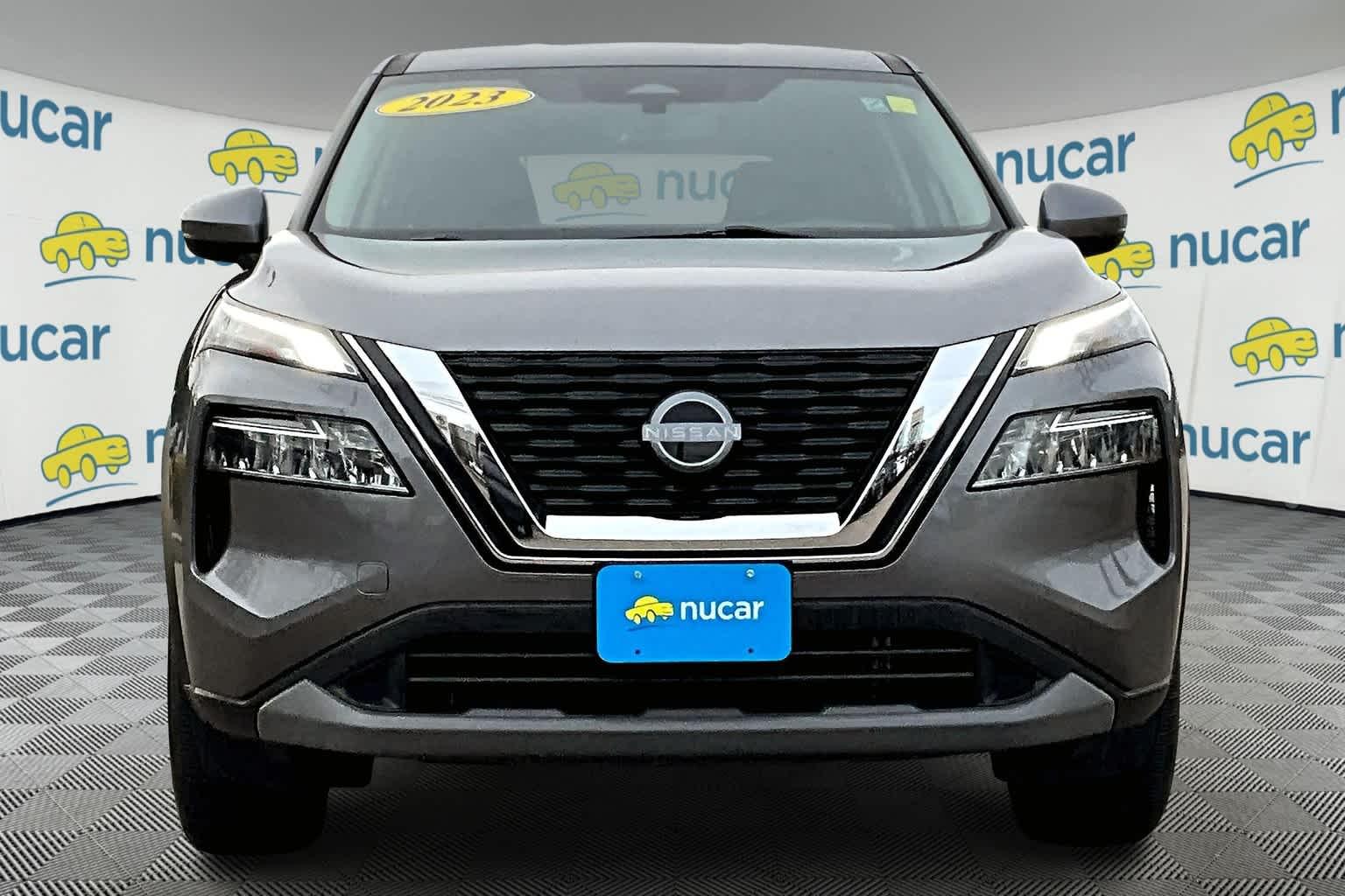 2023 Nissan Rogue SV - Photo 2