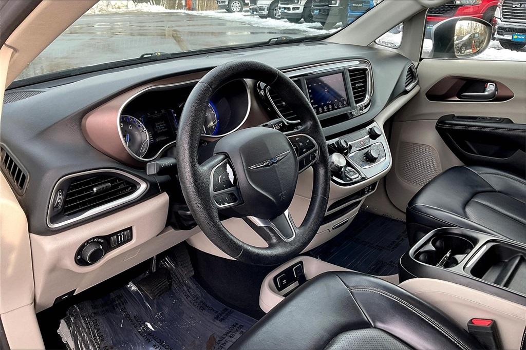 2020 Chrysler Voyager LXI - Photo 8