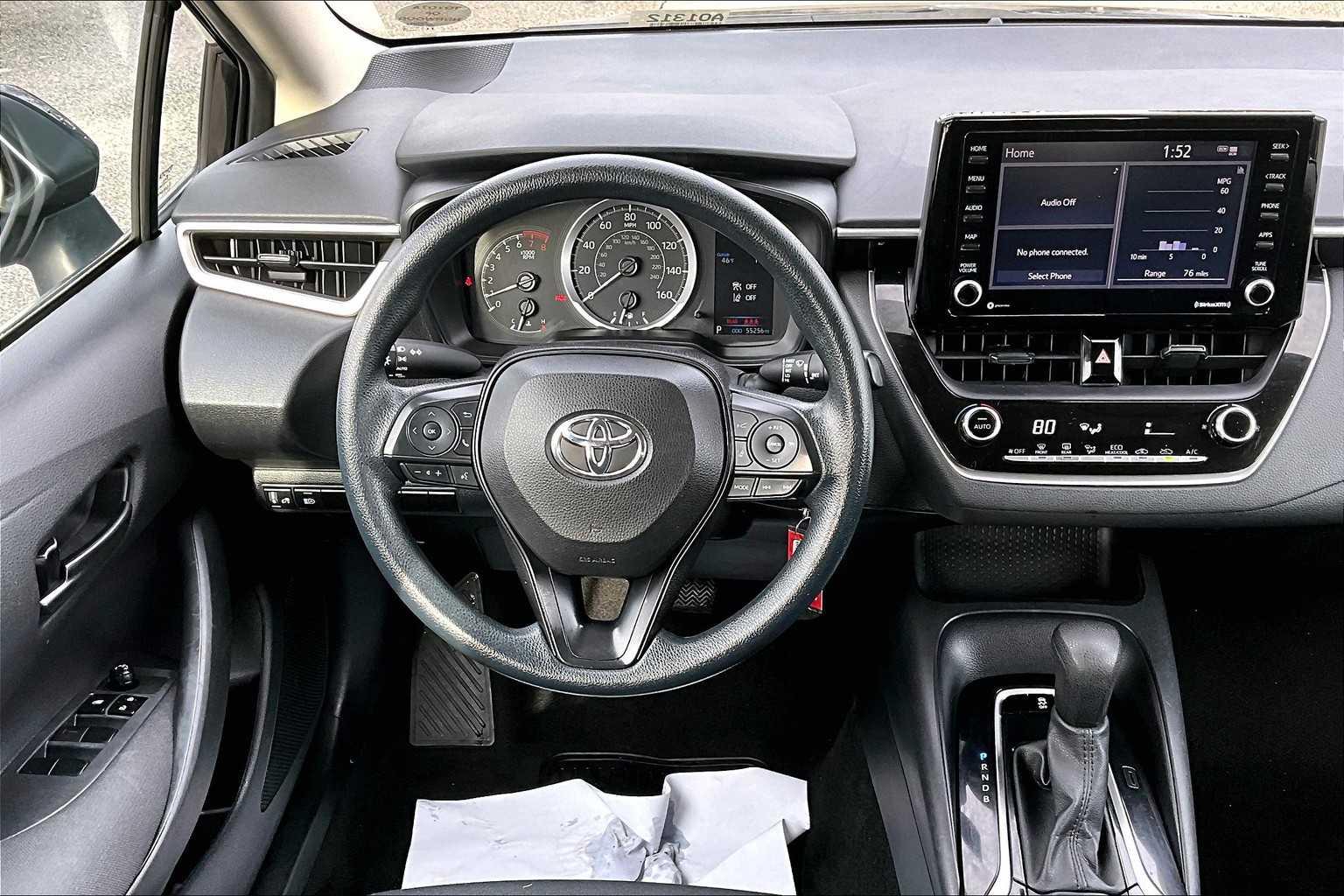 2022 Toyota Corolla LE - Photo 17