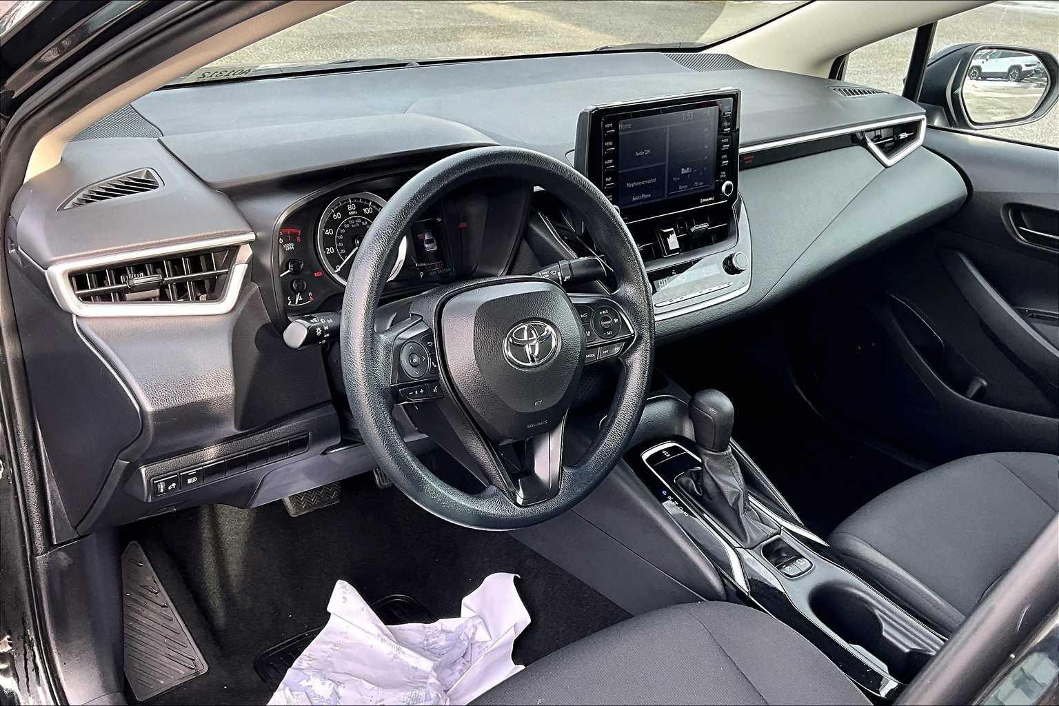 2022 Toyota Corolla LE - Photo 8